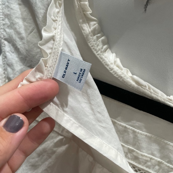 CREAM RUFFLE TOP - Picture 3 of 3